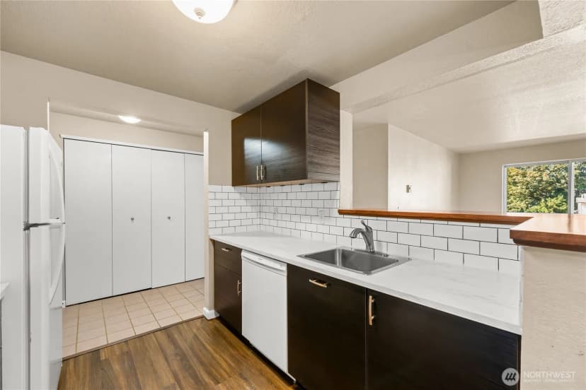 Property photo for 17624 1st Avenue S #a302, Burien photo 15