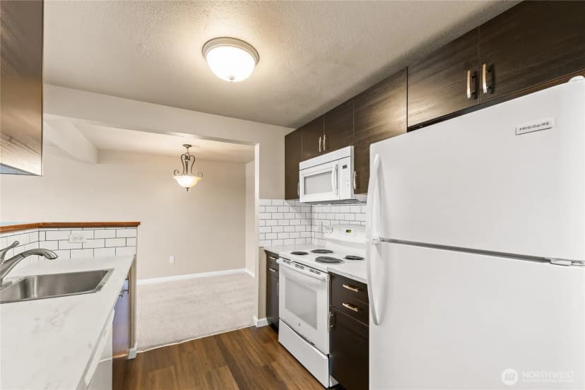 Property photo for 17624 1st Avenue S #a302, Burien photo 13