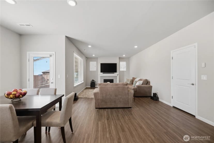 Property photo for 27816 153rd Place Se, Kent photo 9