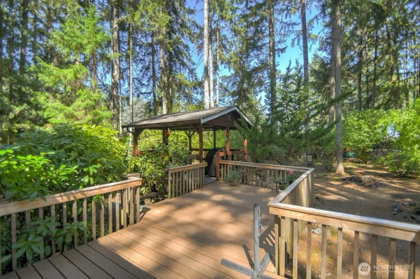 Property photo for 4804 Beverly Drive Ne, Olympia photo 6