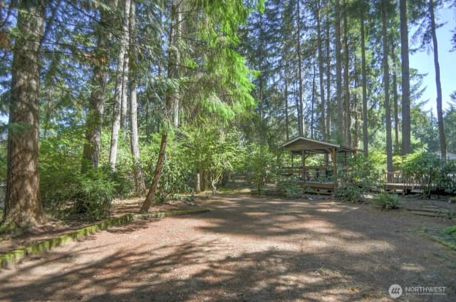 Property photo for 4804 Beverly Drive Ne, Olympia photo 4