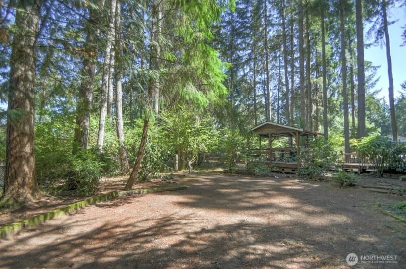 Property photo for 4804 Beverly Drive Ne, Olympia photo 4