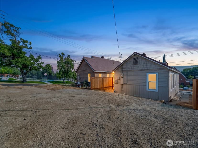 Property photo for 502 Methow Street, Wenatchee photo 12