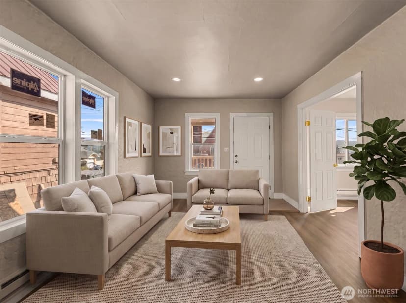 Property photo for 502 Methow Street, Wenatchee photo 2