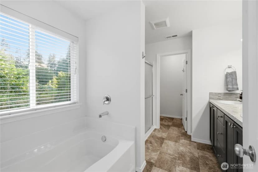 Property photo for 8024 Fairview Road Sw, Olympia photo 14