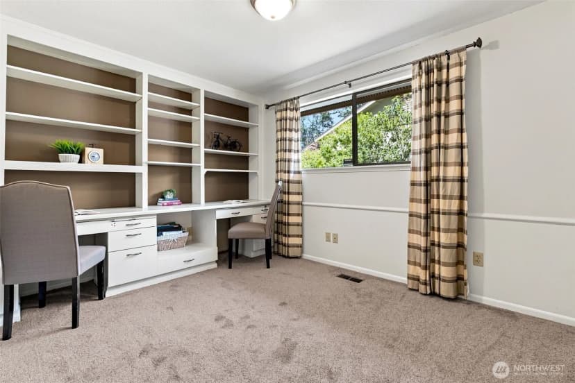 Property photo for 8205 Amber Drive Sw, Lakewood photo 25