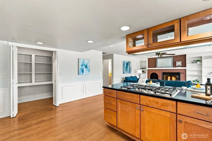 Property photo for 8205 Amber Drive Sw, Lakewood photo 11