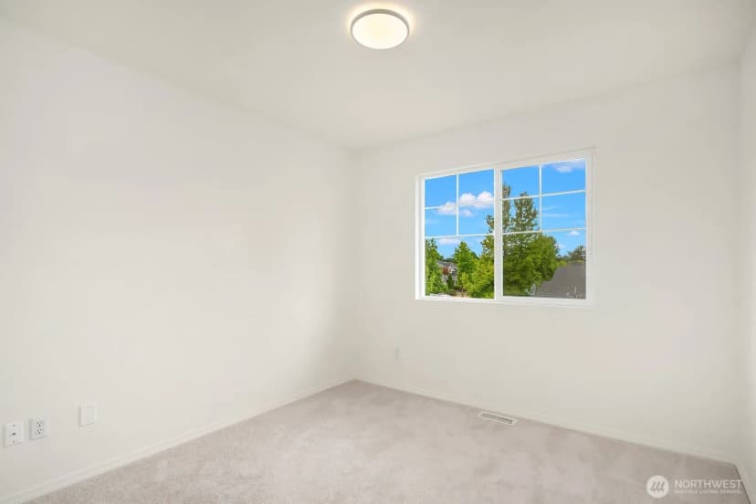 Property photo for 24270 Se 11th Place, Sammamish photo 14
