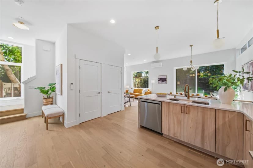 Property photo for 14338 Bagley Avenue N #unit B, Seattle photo 14