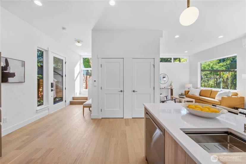 Property photo for 14338 Bagley Avenue N #unit B, Seattle photo 15