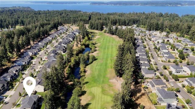 Property photo for 4212 Caddyshack Drive Ne, Lacey photo 2