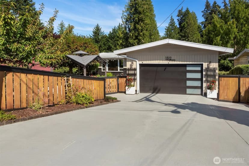 Property photo for 1512 167th Avenue Se, Bellevue photo 6