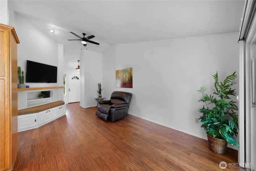Property photo for 2901 Montgomery Place, Mount Vernon photo 12
