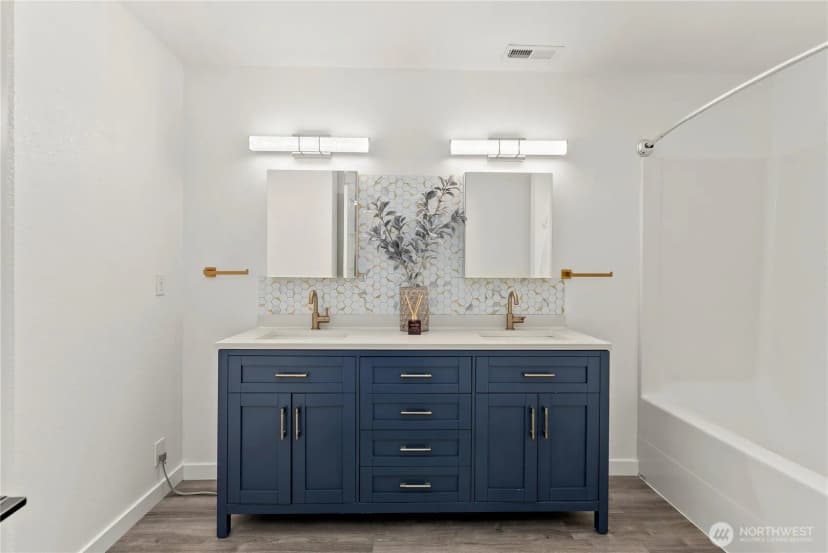 Property photo for 29040 215th Place Se, Kent photo 19