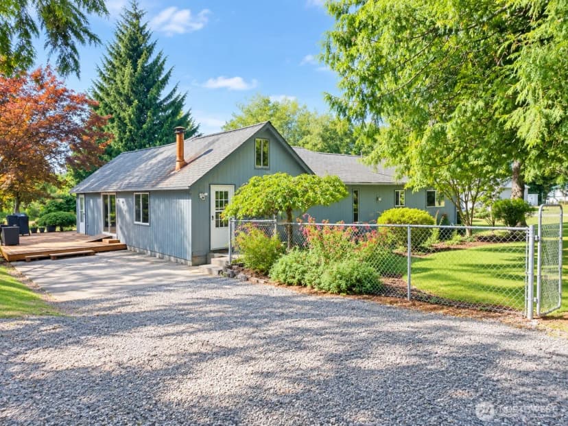 Property photo for 22588 Grip Road, Sedro Woolley photo 2