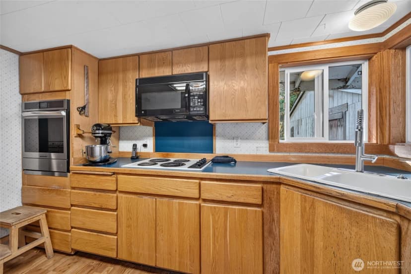 Property photo for 22588 Grip Road, Sedro Woolley photo 9