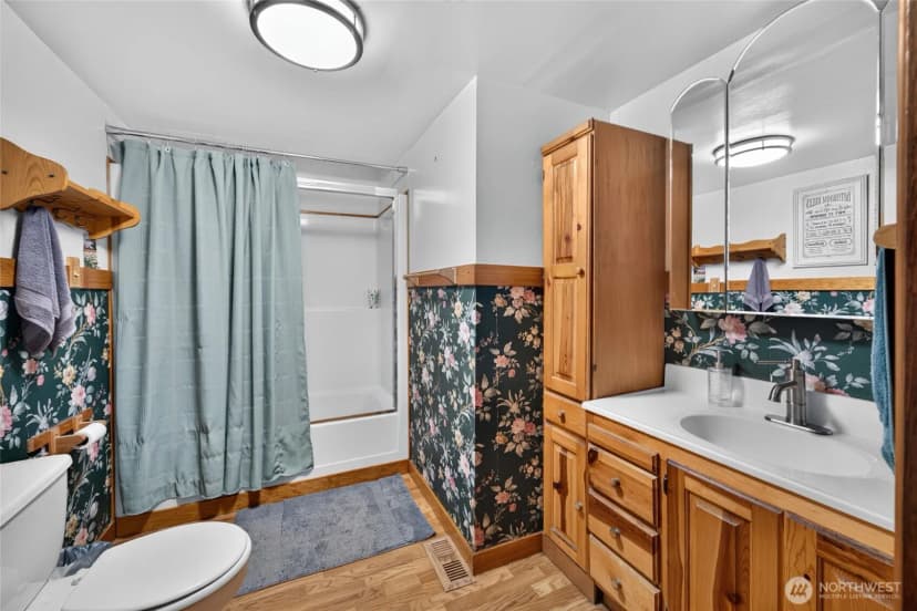 Property photo for 22588 Grip Road, Sedro Woolley photo 18