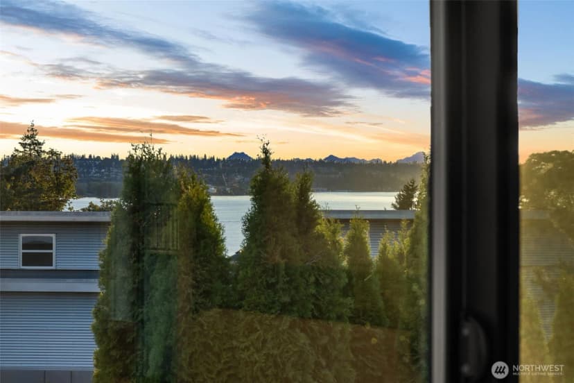 Property photo for 615 & 617 13th Avenue W, Kirkland photo 30