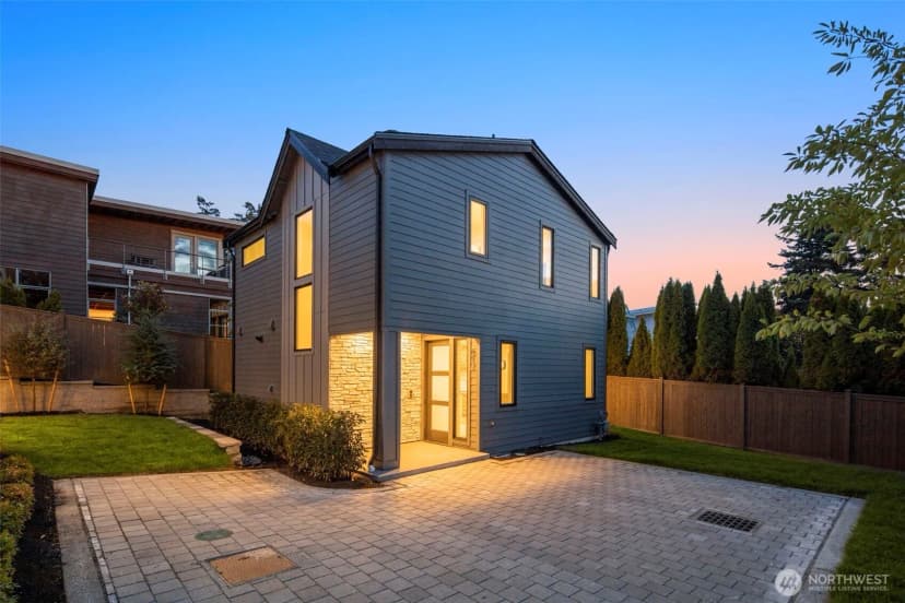 Property photo for 615 & 617 13th Avenue W, Kirkland photo 5
