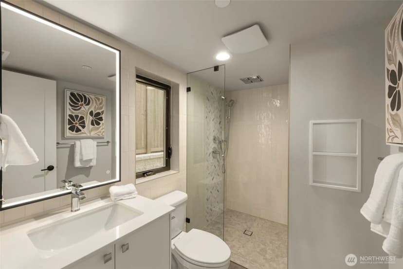 Property photo for 615 & 617 13th Avenue W, Kirkland photo 8