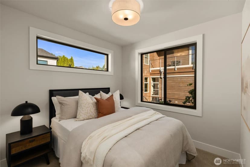 Property photo for 615 & 617 13th Avenue W, Kirkland photo 32