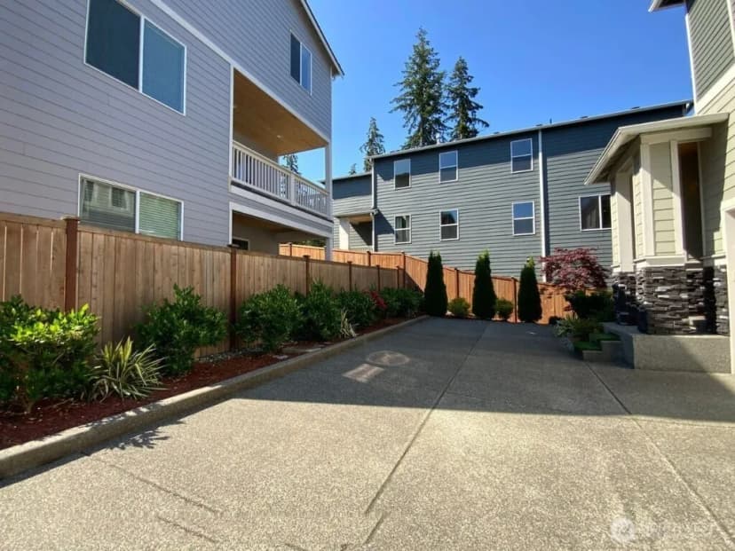 Property photo for 18025 3rd Drive Se, Bothell photo 37