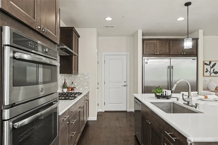Property photo for 18025 3rd Drive Se, Bothell photo 6