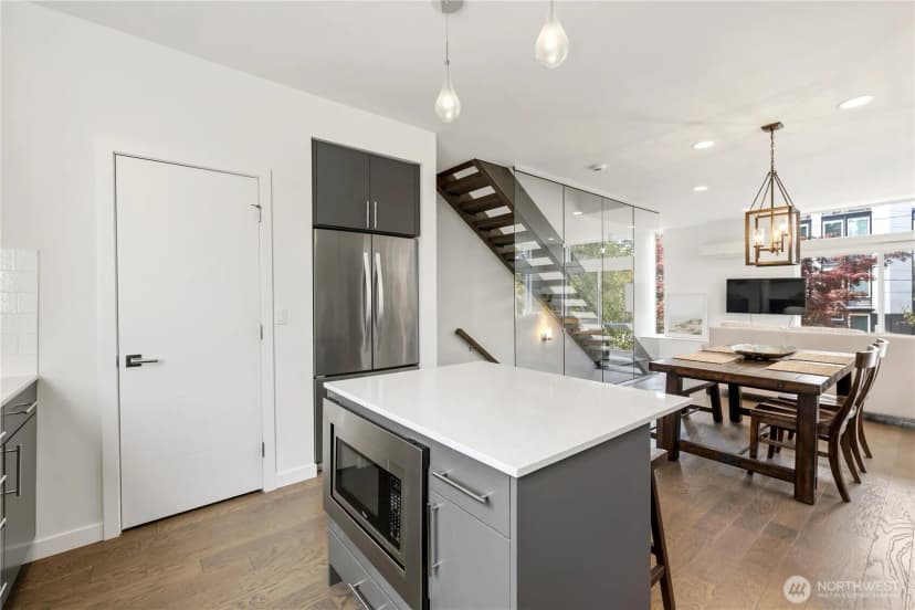 Property photo for 1707 Nw 63rd Street #a, Seattle photo 9