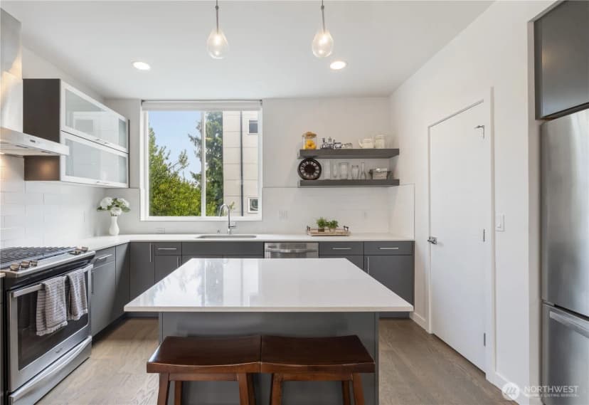 Property photo for 1707 Nw 63rd Street #a, Seattle photo 8