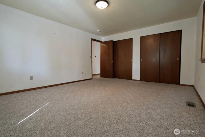 Property photo for 5204 53rd Street W, University Place photo 10