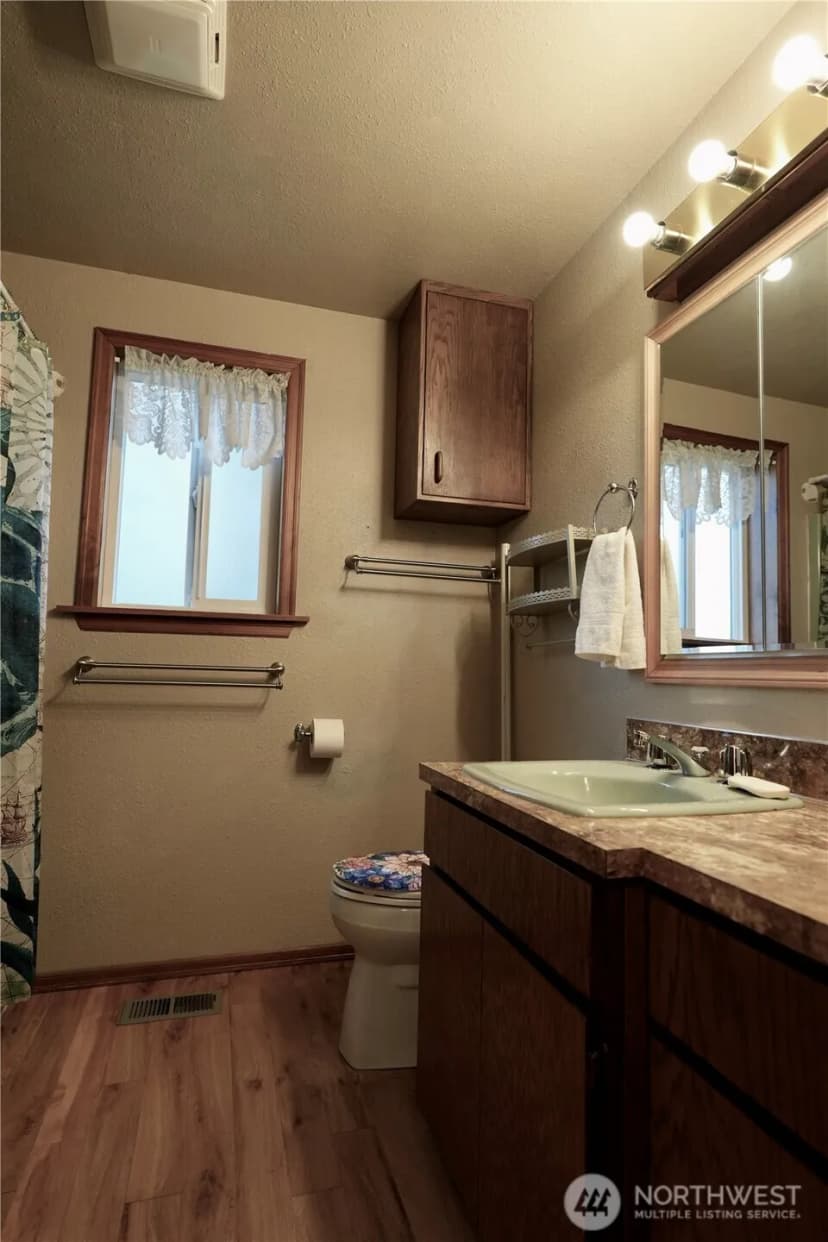 Property photo for 5204 53rd Street W, University Place photo 11