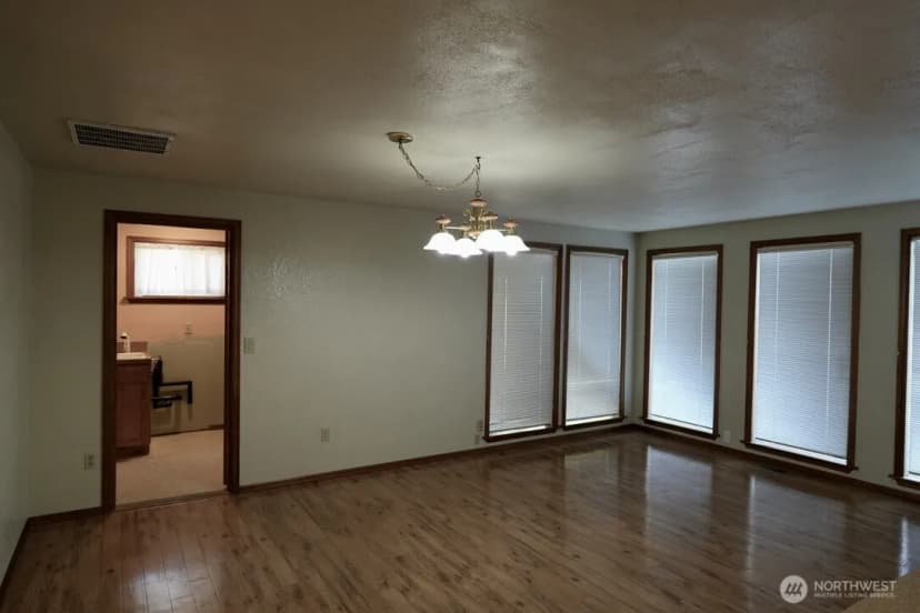 Property photo for 5204 53rd Street W, University Place photo 17
