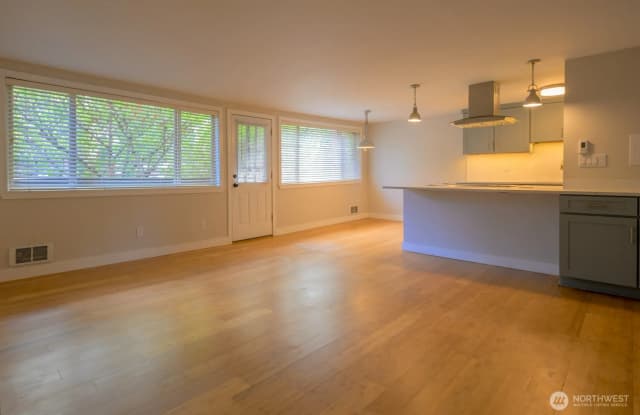 Property photo for 3834 175th Avenue Ne #a202, Redmond photo 4
