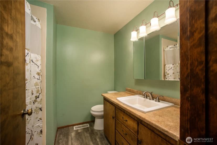 Property photo for 13814 214th Street E, Graham photo 18