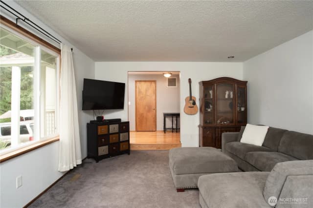 Property photo for 13814 214th Street E, Graham photo 5