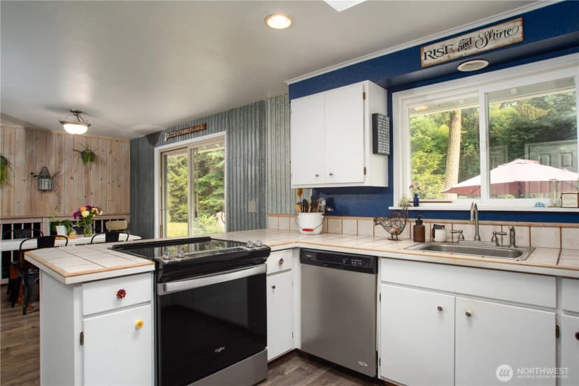 Property photo for 13814 214th Street E, Graham photo 10