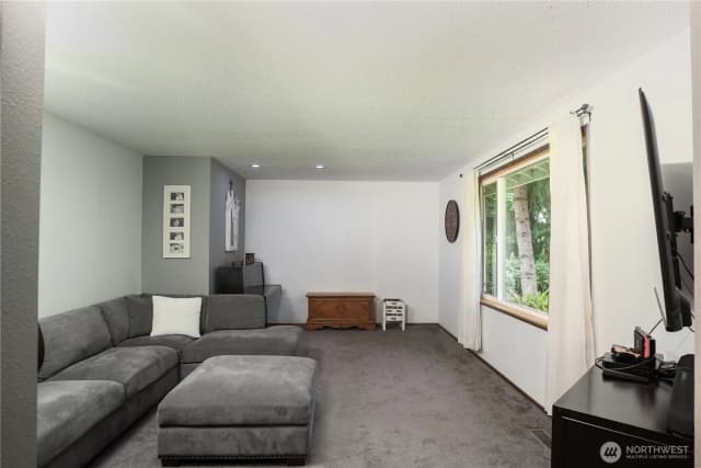 Property photo for 13814 214th Street E, Graham photo 4