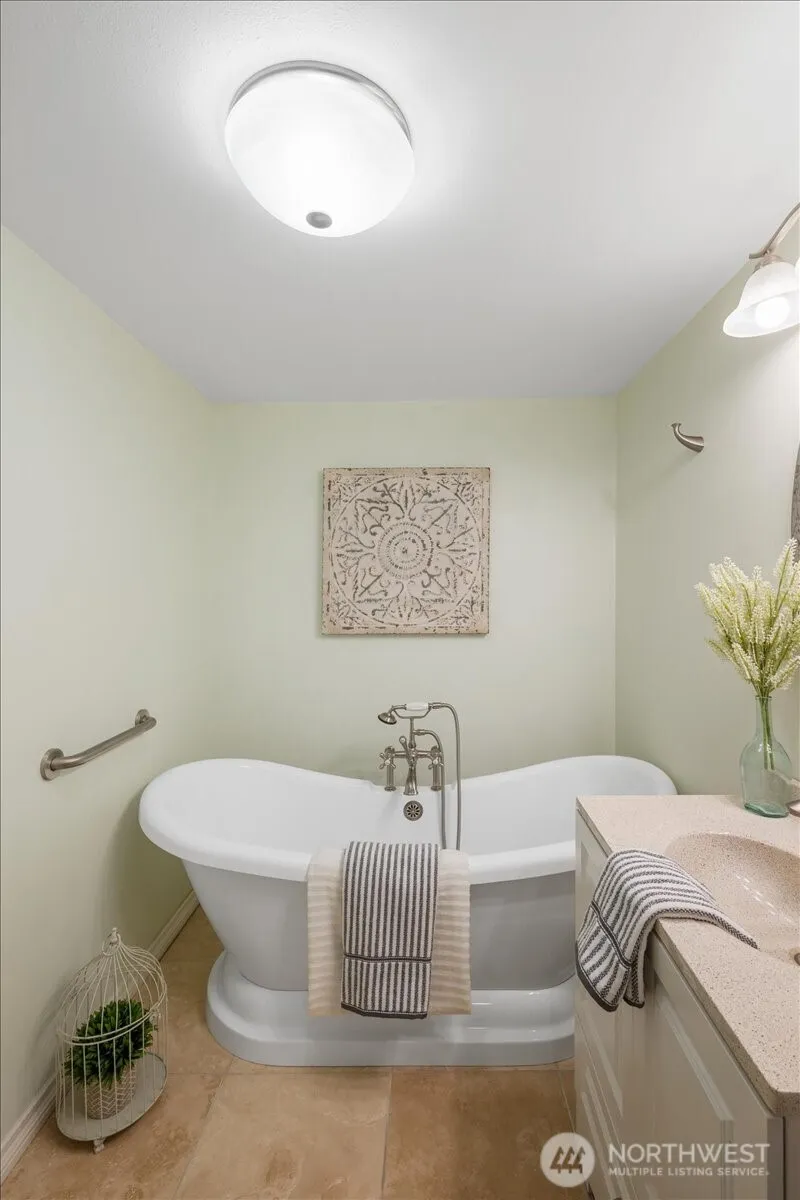 Property photo for 209 Emery Avenue N, South Prairie photo 14