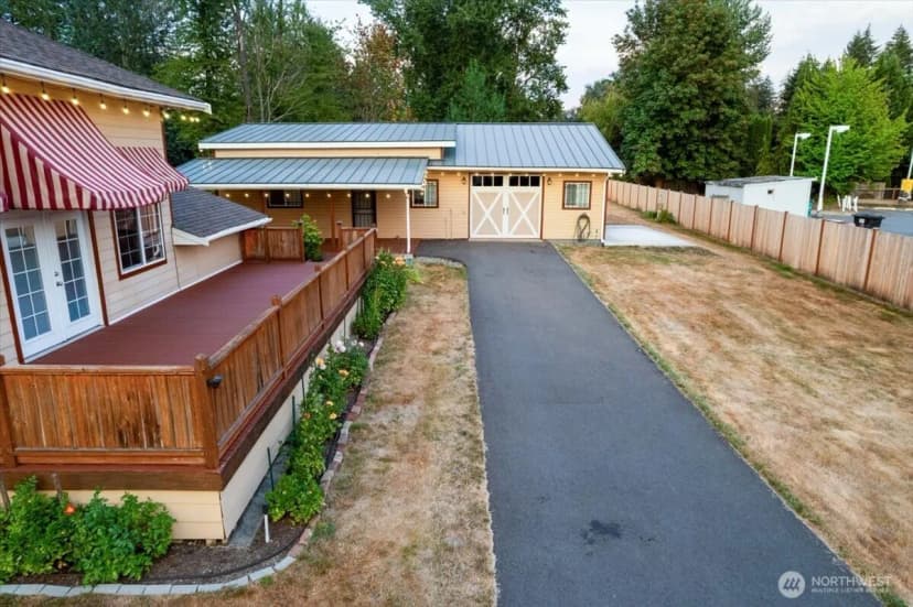Property photo for 209 Emery Avenue N, South Prairie photo 17