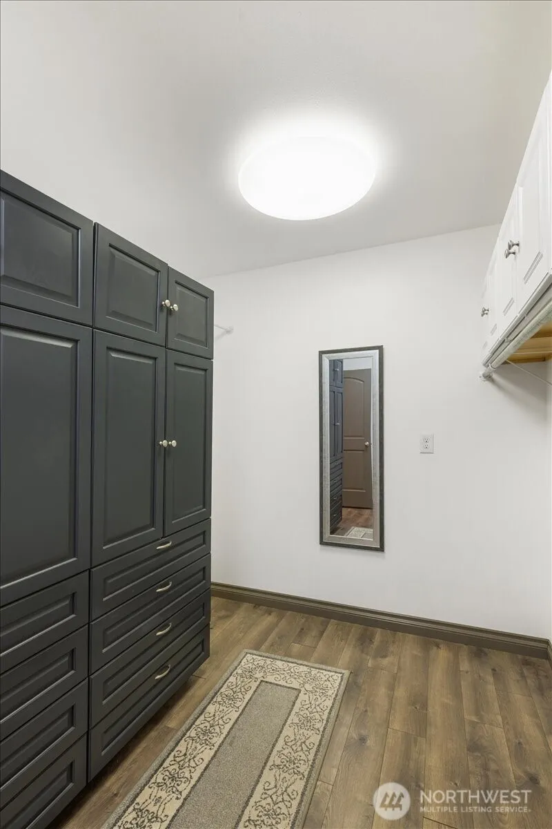 Property photo for 209 Emery Avenue N, South Prairie photo 12