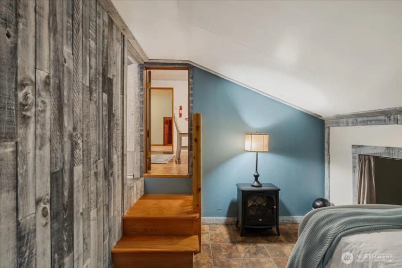 Property photo for 209 Emery Avenue N, South Prairie photo 26
