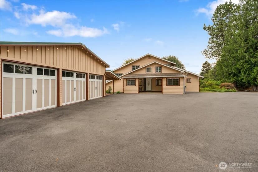 Property photo for 209 Emery Avenue N, South Prairie photo 30