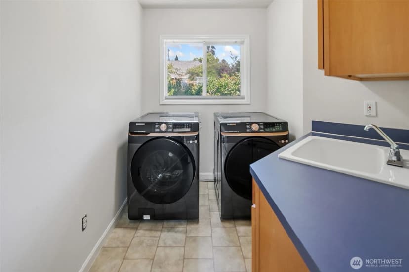 Property photo for 7208 8th Avenue Ne, Seattle photo 34