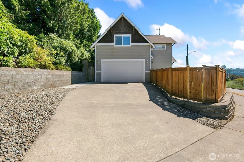 Property photo for 7208 8th Avenue Ne, Seattle photo 38