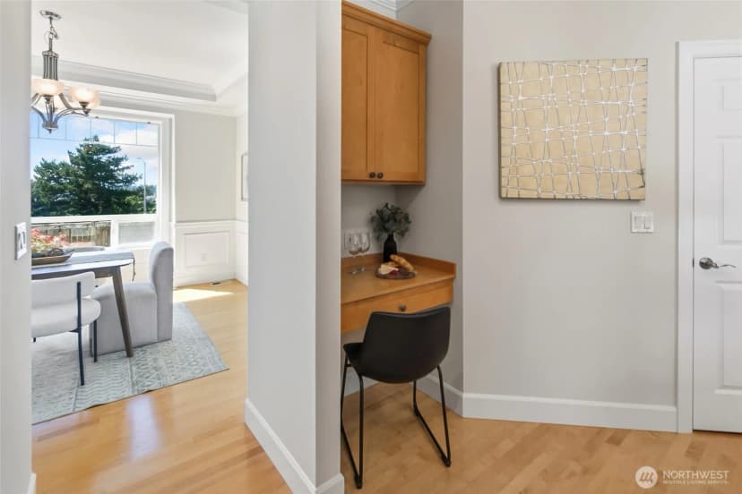 Property photo for 7208 8th Avenue Ne, Seattle photo 14