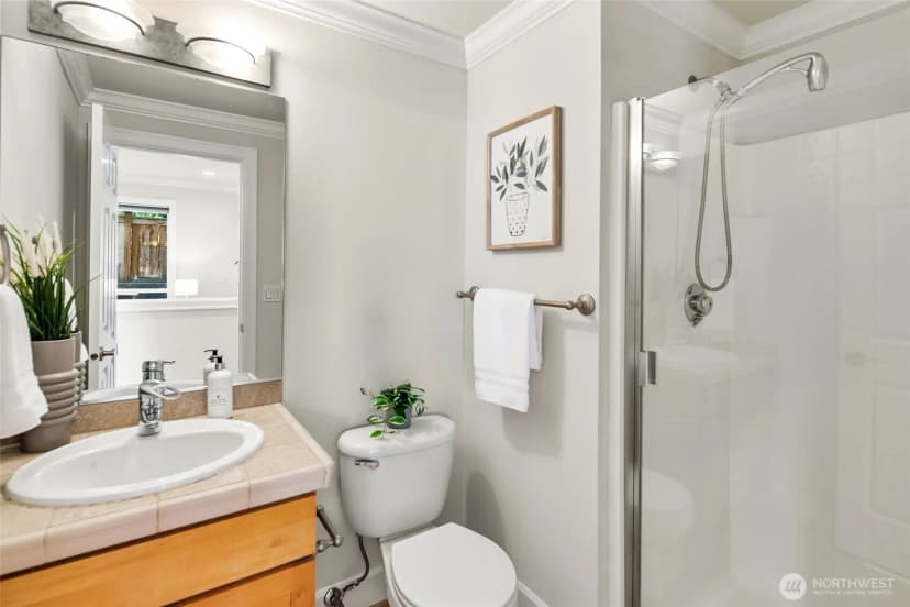 Property photo for 7208 8th Avenue Ne, Seattle photo 18
