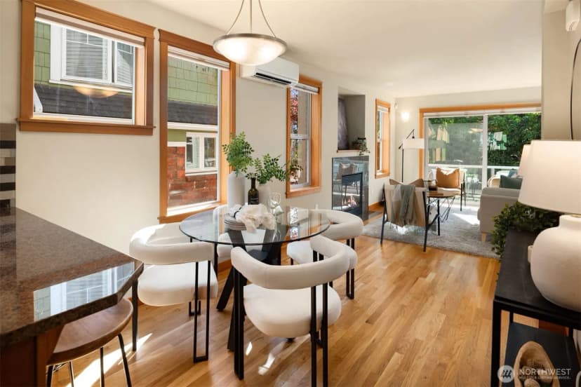 Property photo for 2340 44th Avenue Sw #c, Seattle photo 7