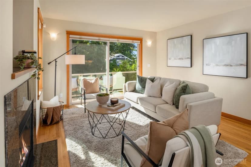 Property photo for 2340 44th Avenue Sw #c, Seattle photo 14