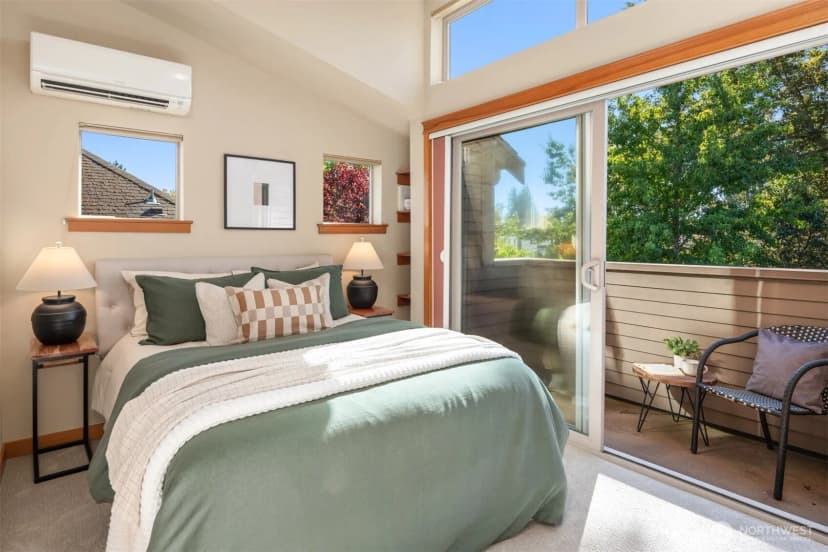 Property photo for 2340 44th Avenue Sw #c, Seattle photo 19