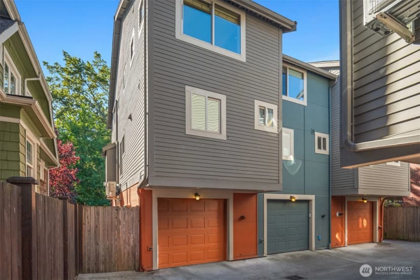 Property photo for 2340 44th Avenue Sw #c, Seattle photo 31